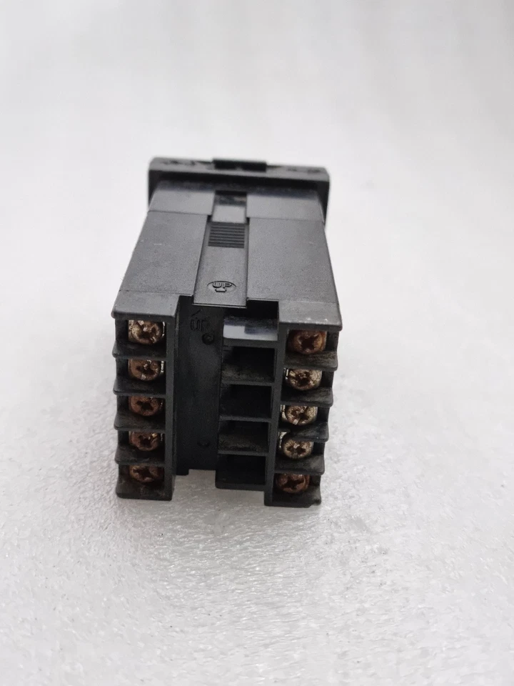 Unitech UT1148 Digital Temperature Controller 85-265VAC Rtd/Tc